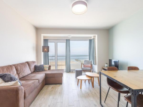 Modern apartment with frontal sea view